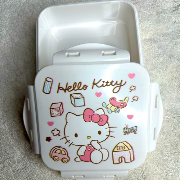 Sanrio HELLO KITTY Lunch Sandwich Fresh Preservation Box - Picture 2 of 2